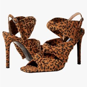 🔥CLEARANCE🔥Charles David "Vinnie" Leopard 🐆 Sandal